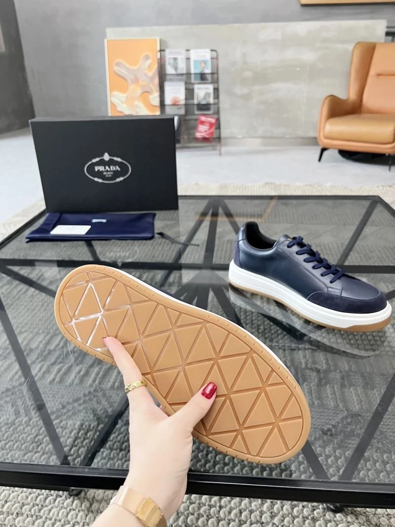Timeless Prada Low Shoes 33880