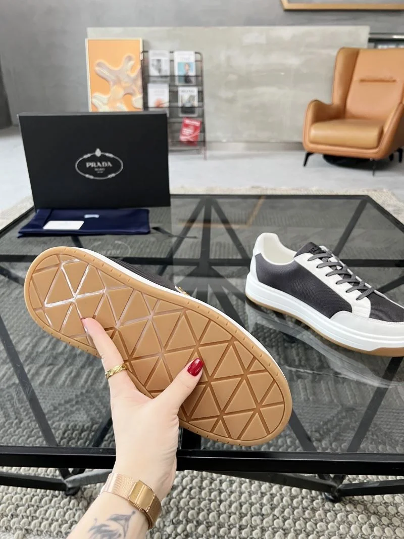 Sleek Prada Low Shoes 33874