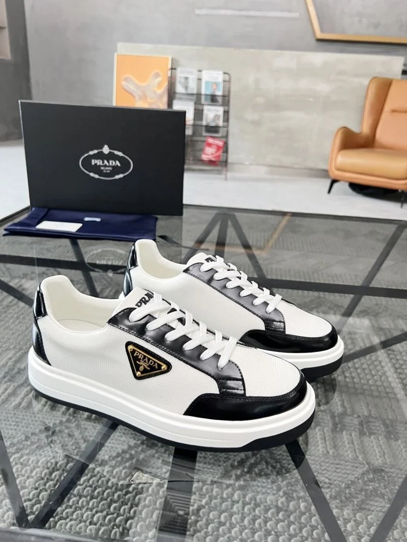 Prada Low Shoes Fashionable 33901