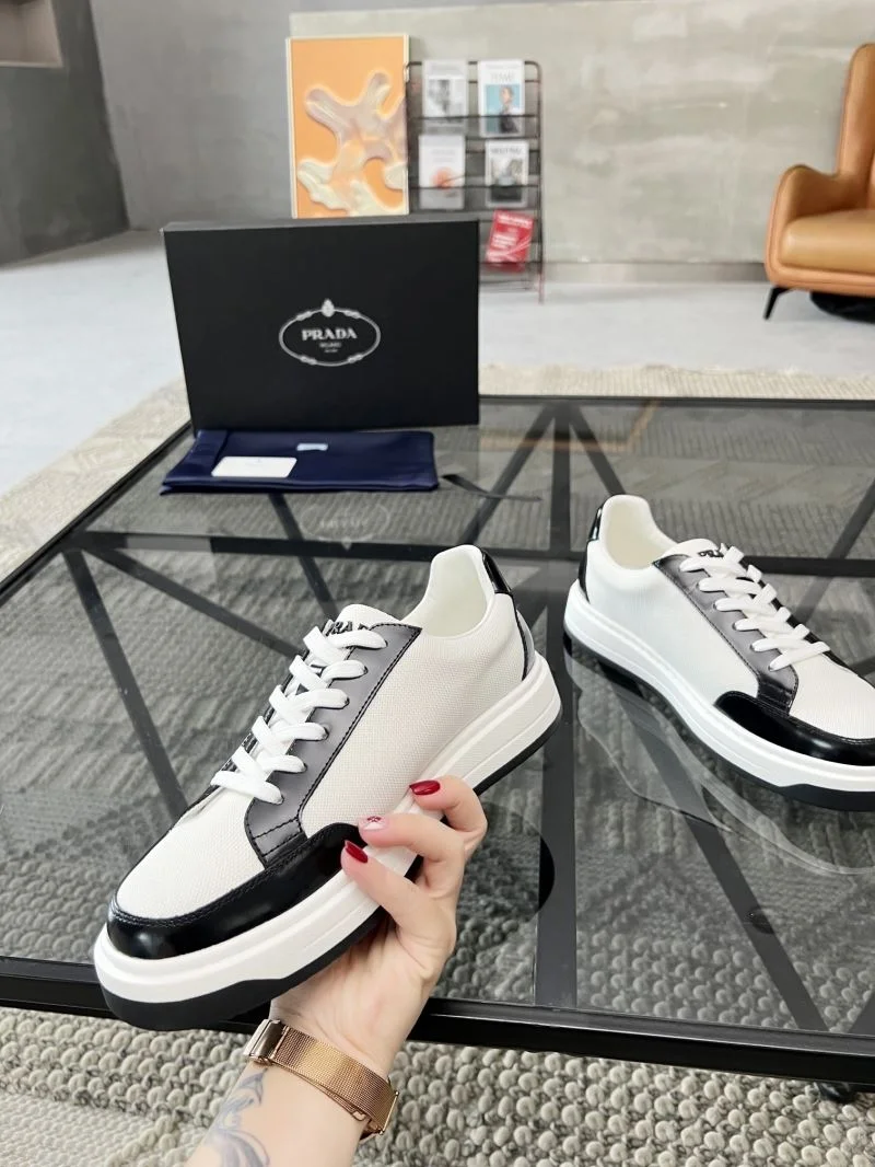 Prada Low Shoes Fashionable 33901