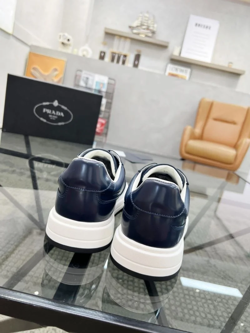 Prada Low Shoes Flexible 33871