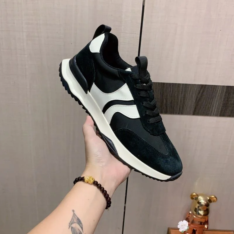 UrbanChic Prada Low Shoes 33877