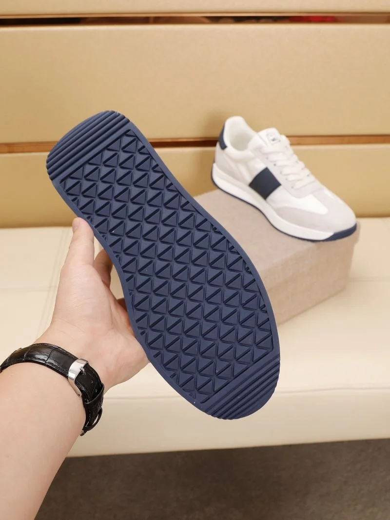 Fashionable Prada Low Shoes 33865