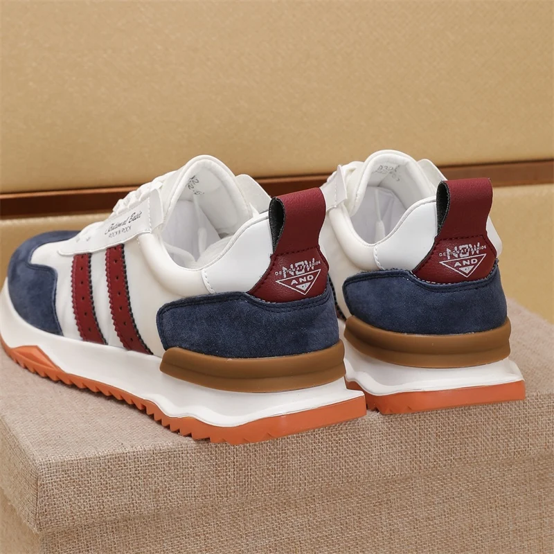 Prada Low Shoes Elegant 33835
