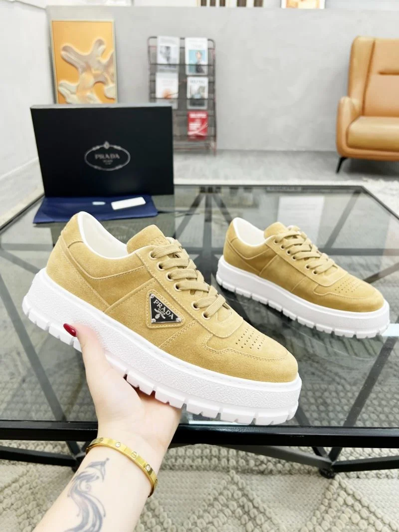 Prada Low Shoes Stretchable 33861