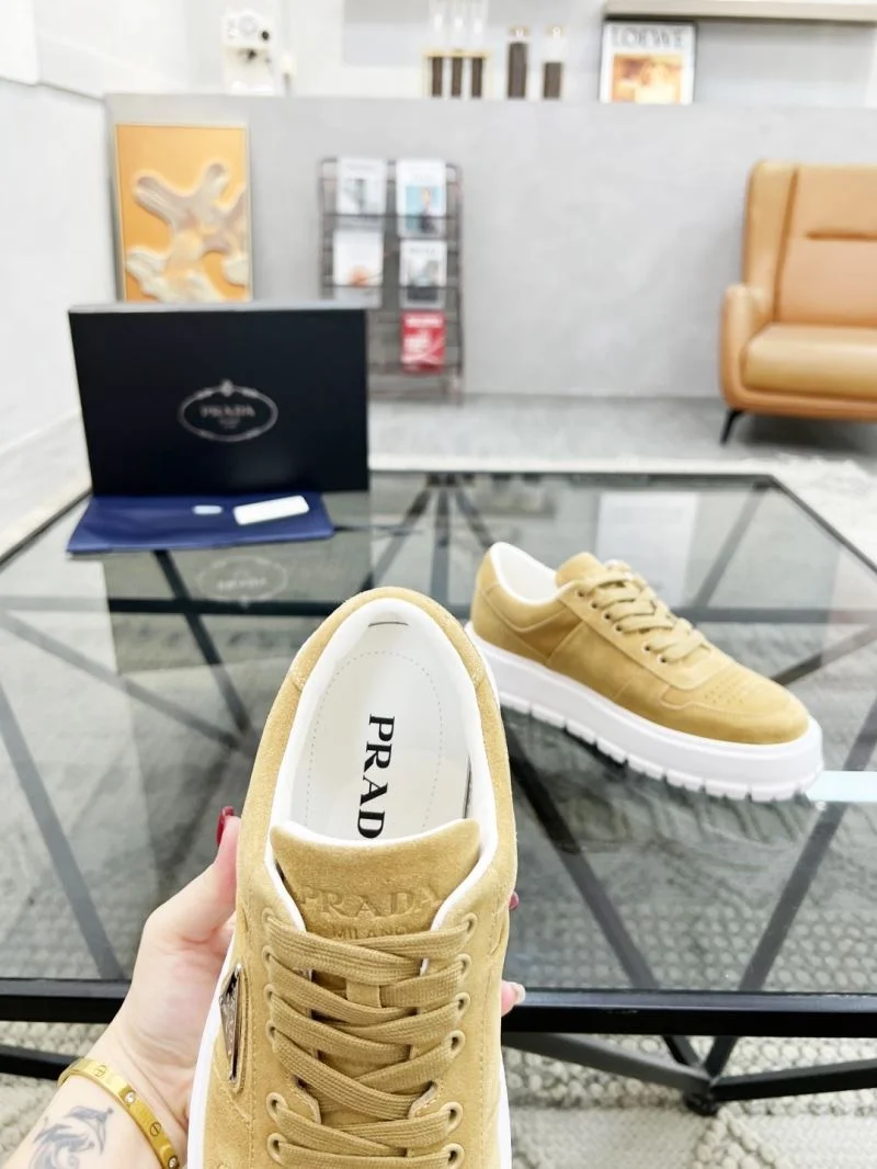 Prada Low Shoes Stretchable 33861