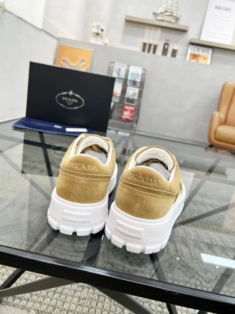 Prada Low Shoes Stretchable 33861