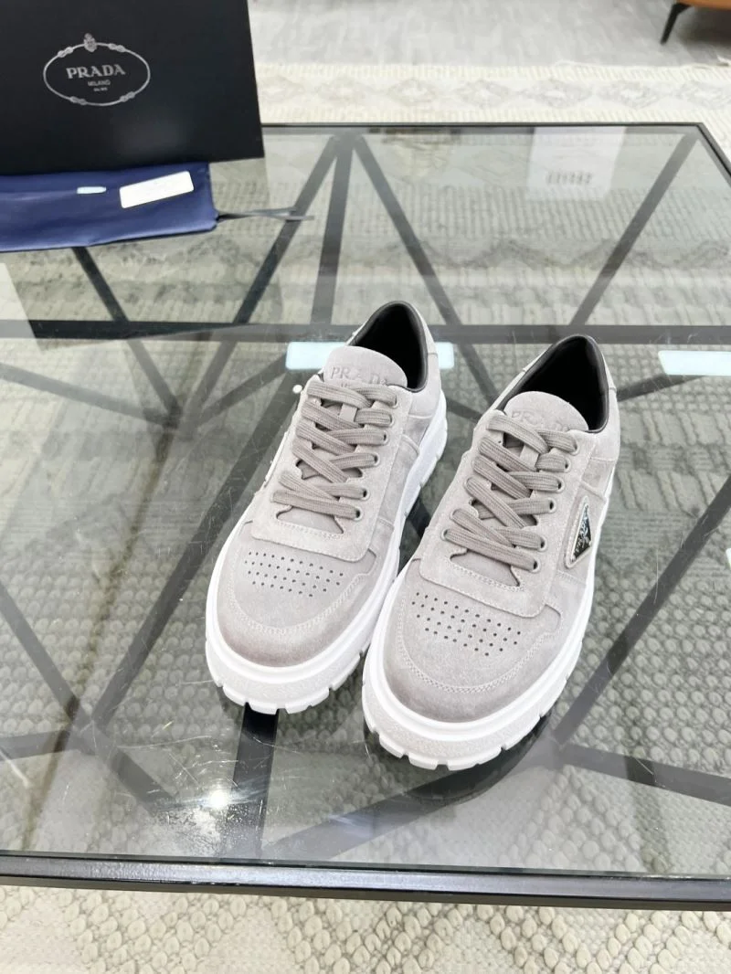Prada Low Shoes Popular 33859