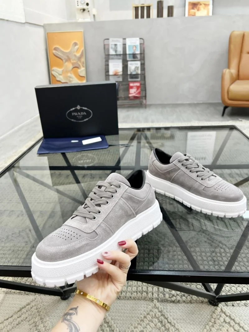 Prada Low Shoes Popular 33859