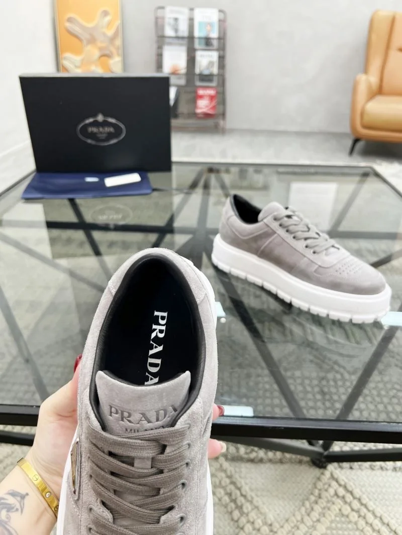 Prada Low Shoes Popular 33859