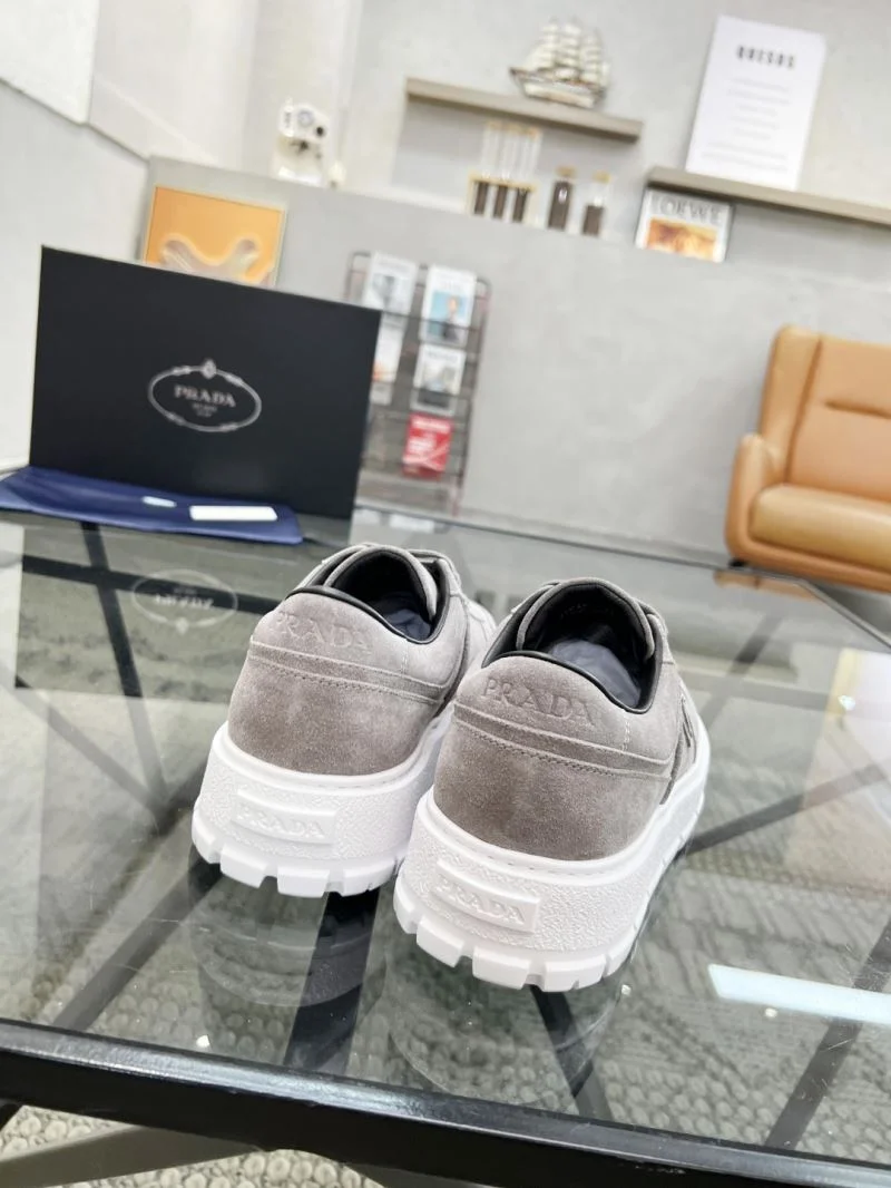 Prada Low Shoes Popular 33859