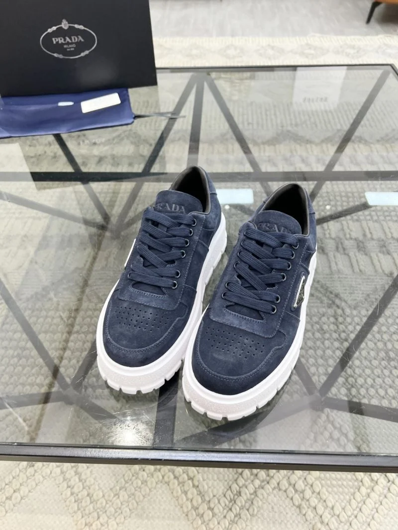 Prada Low Shoes Versatile 33847