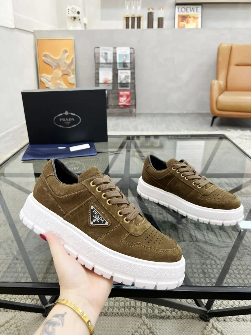 Prada Low Shoes Comfortable 33852