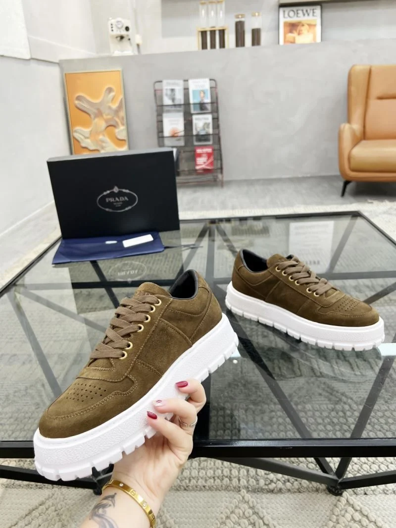 Prada Low Shoes Comfortable 33852