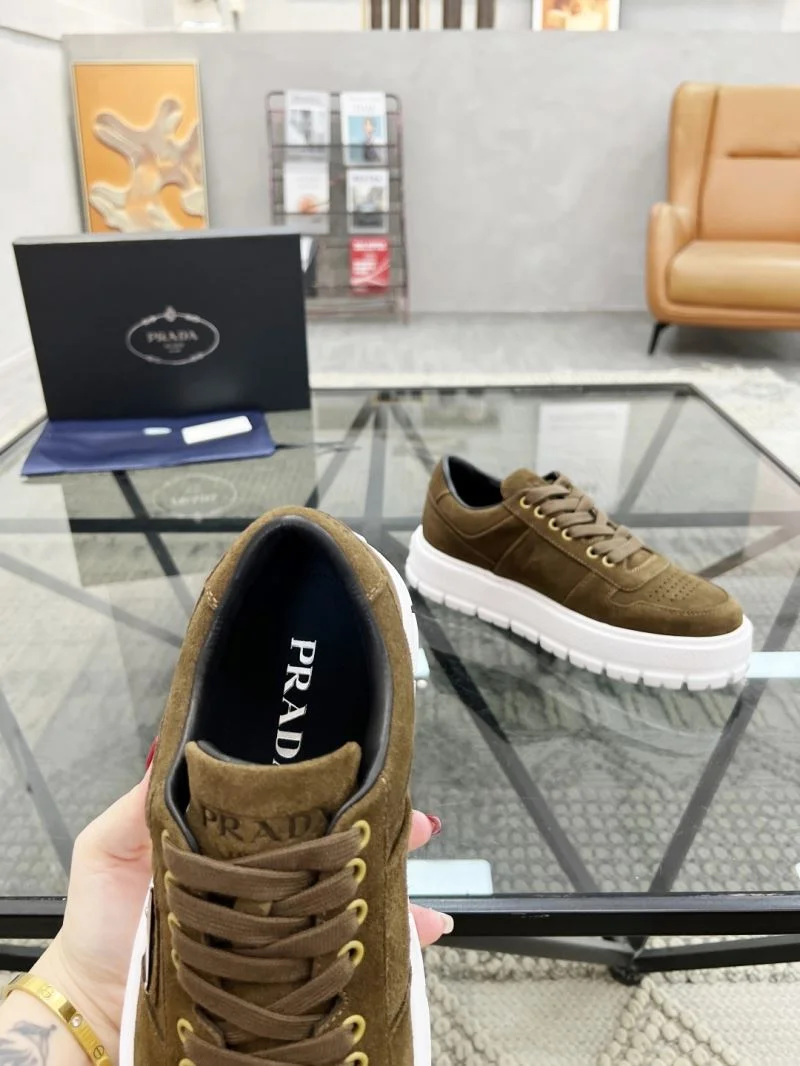 Prada Low Shoes Comfortable 33852