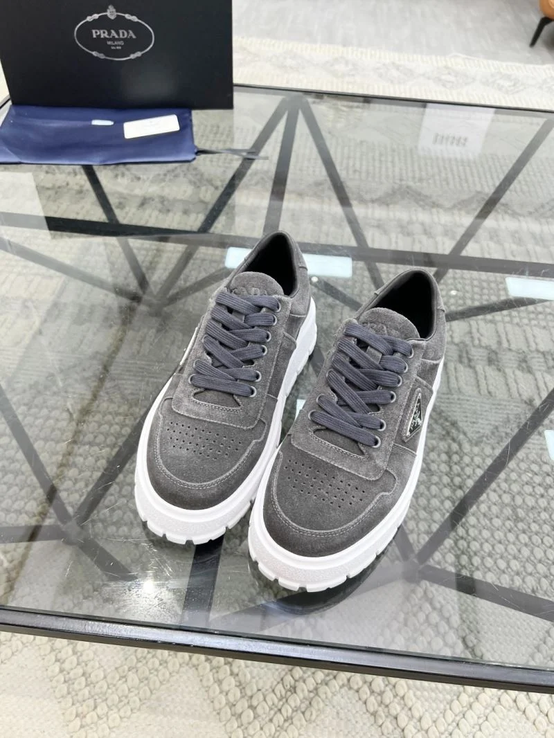 Prada Low Shoes Modern 33853