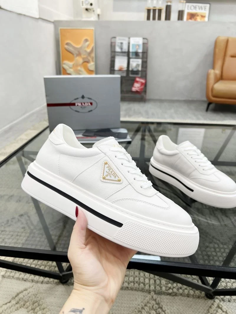 Compact Prada Low Shoes 33846