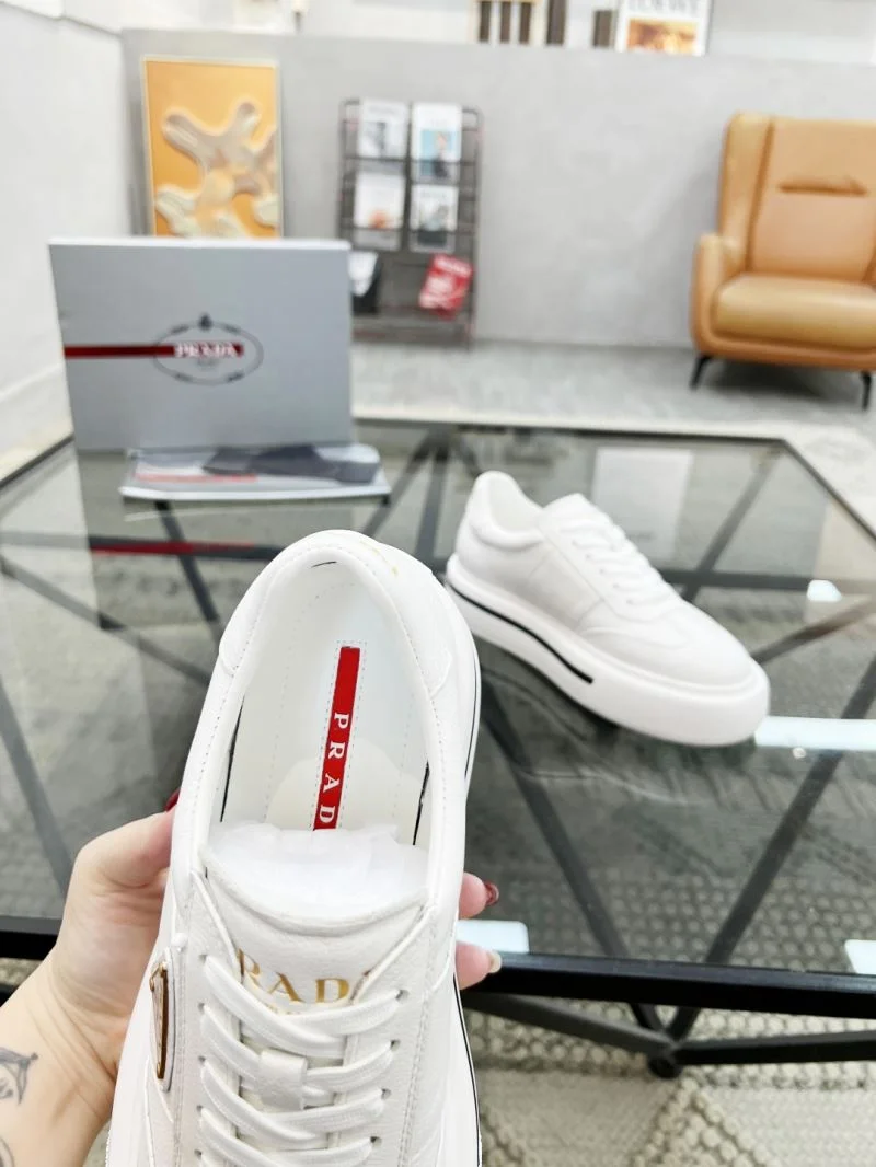 Compact Prada Low Shoes 33846