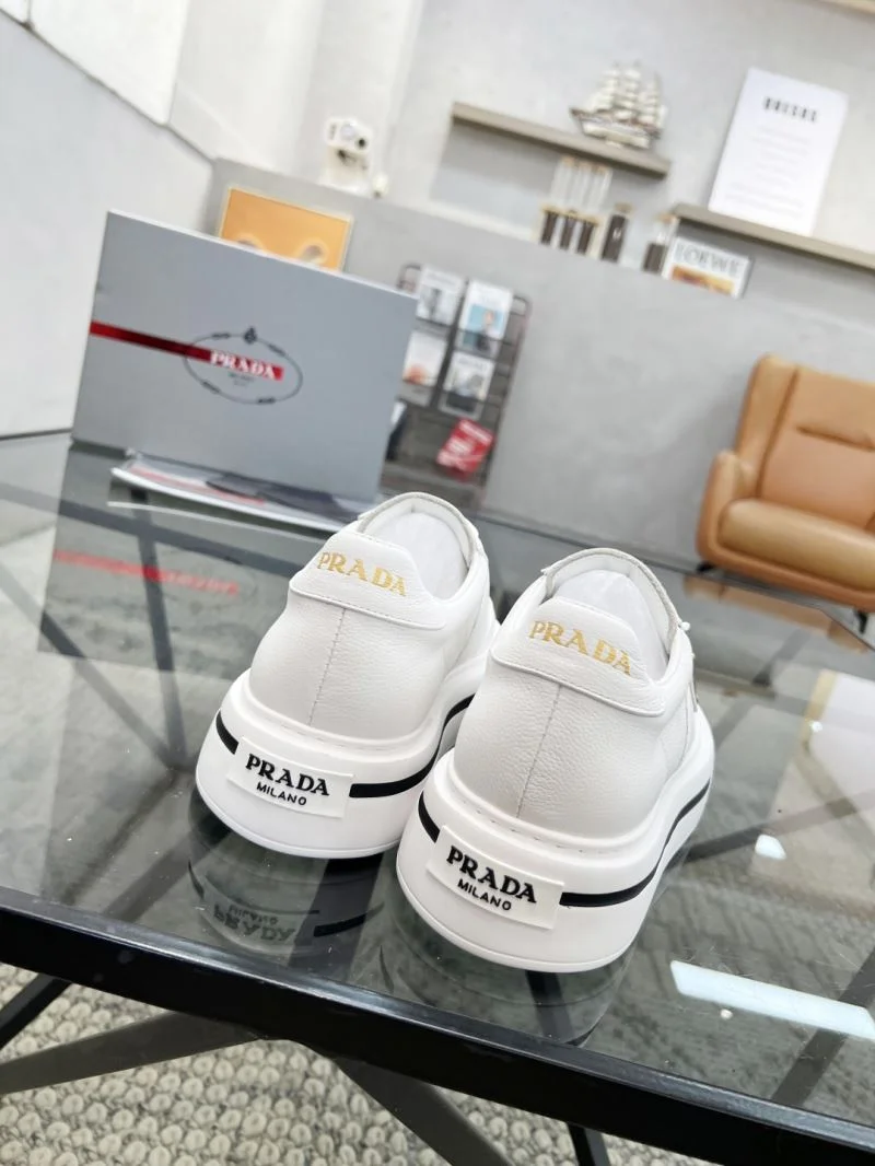 Compact Prada Low Shoes 33846