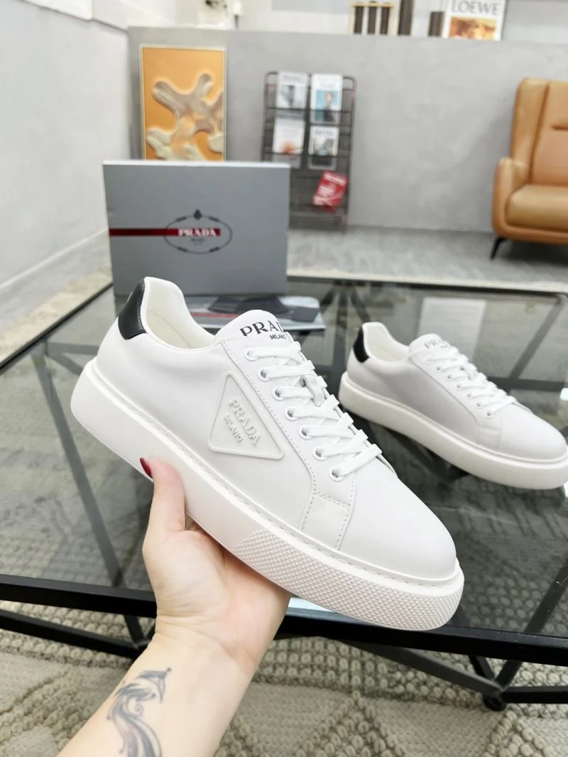 SmoothTexture Prada Low Shoes 33832