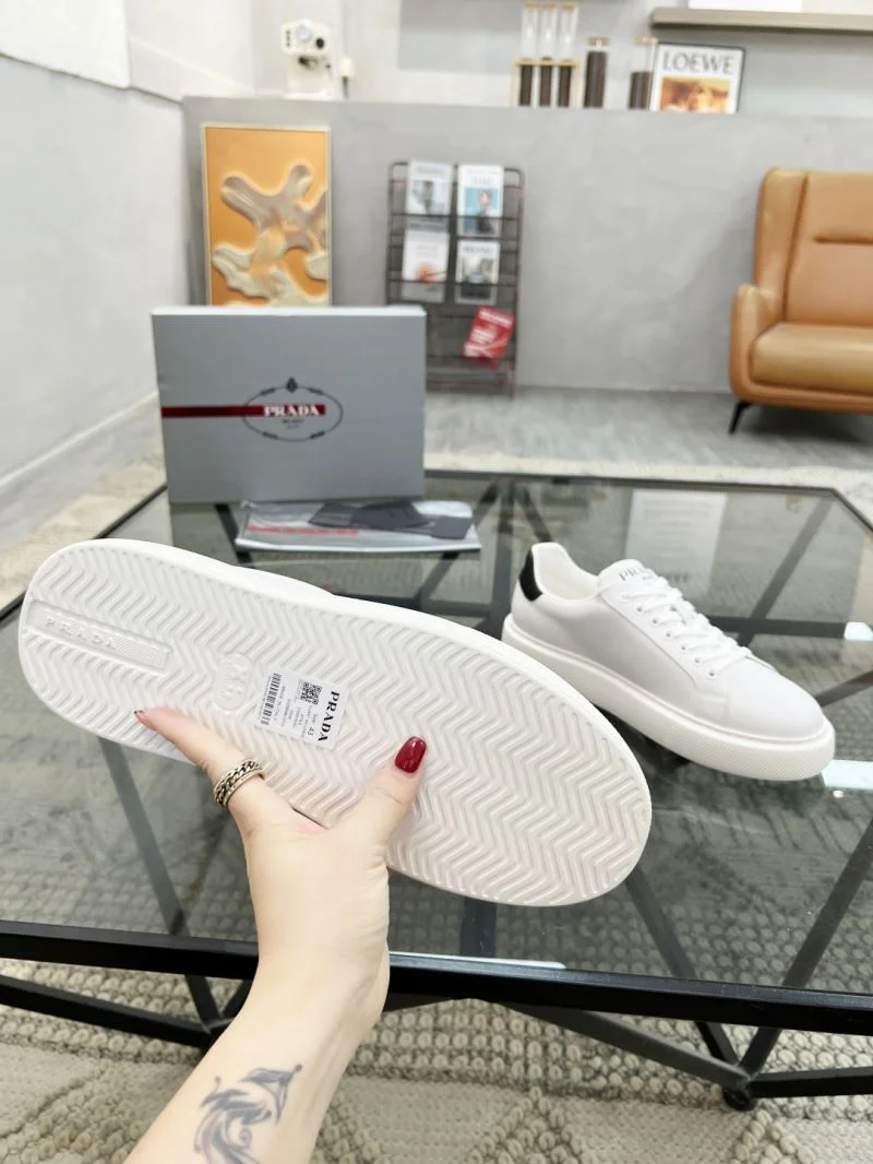 SmoothTexture Prada Low Shoes 33832