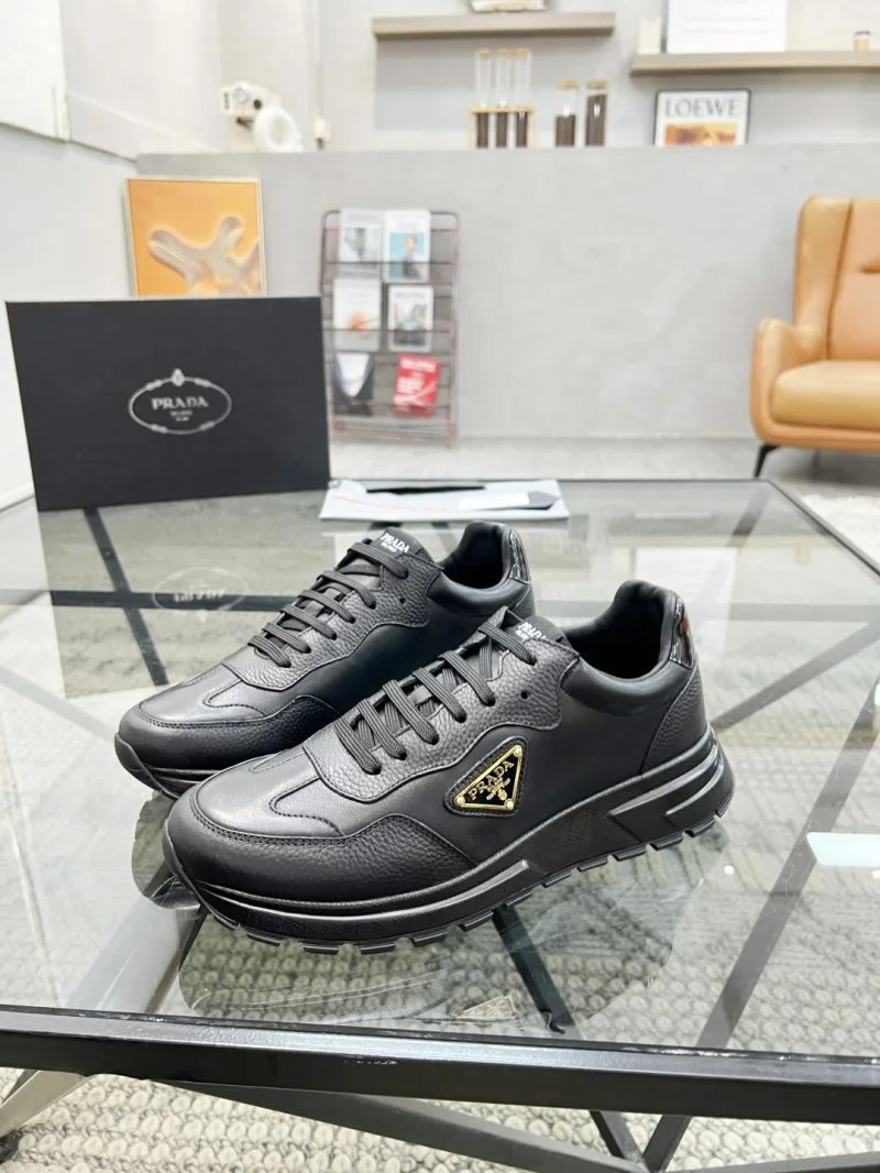 Prada Low Shoes TimelessDesign 33827