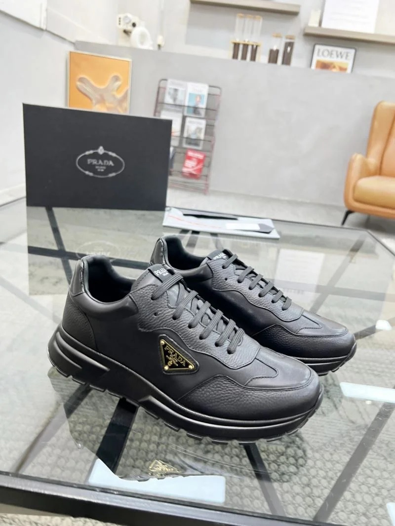 Prada Low Shoes TimelessDesign 33827