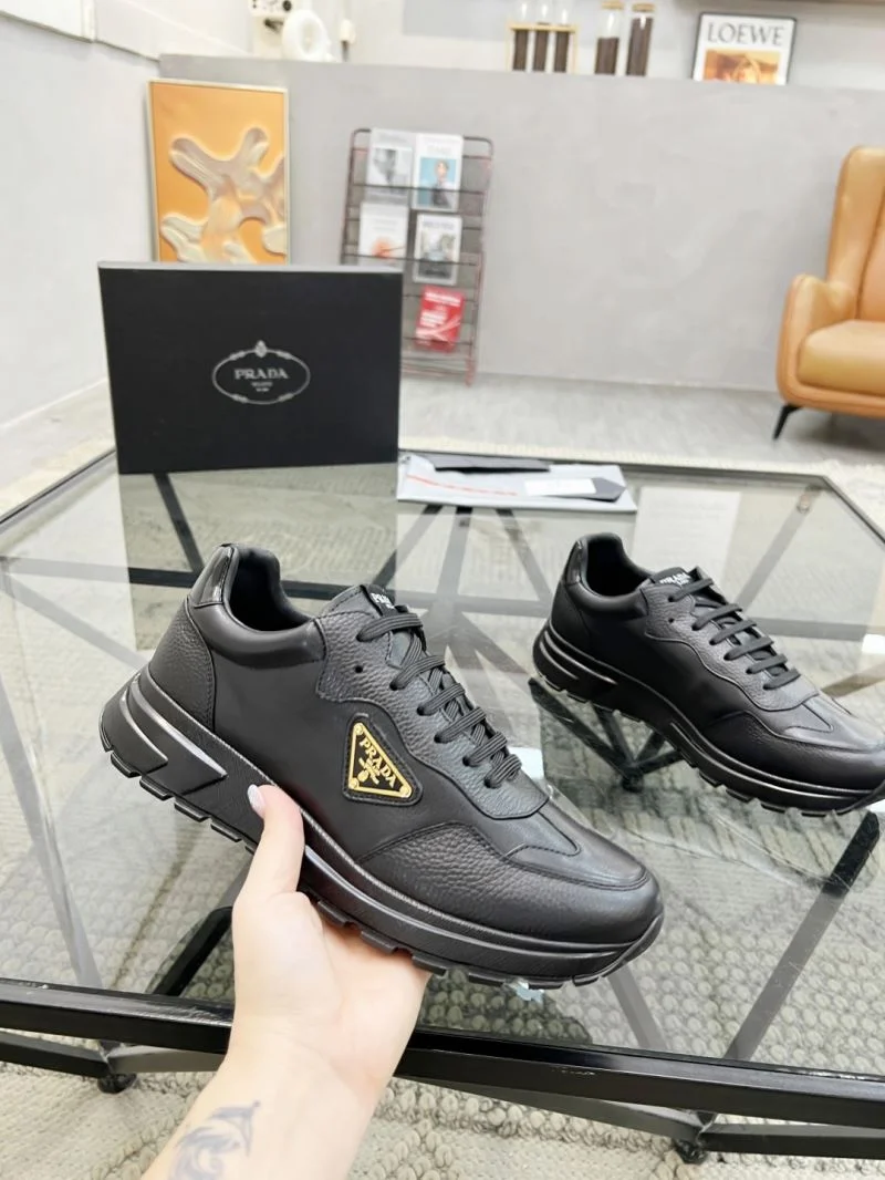 Prada Low Shoes TimelessDesign 33827