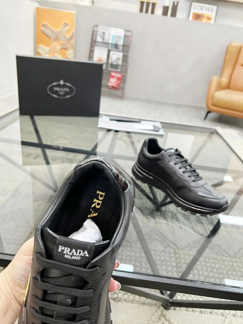 Prada Low Shoes TimelessDesign 33827