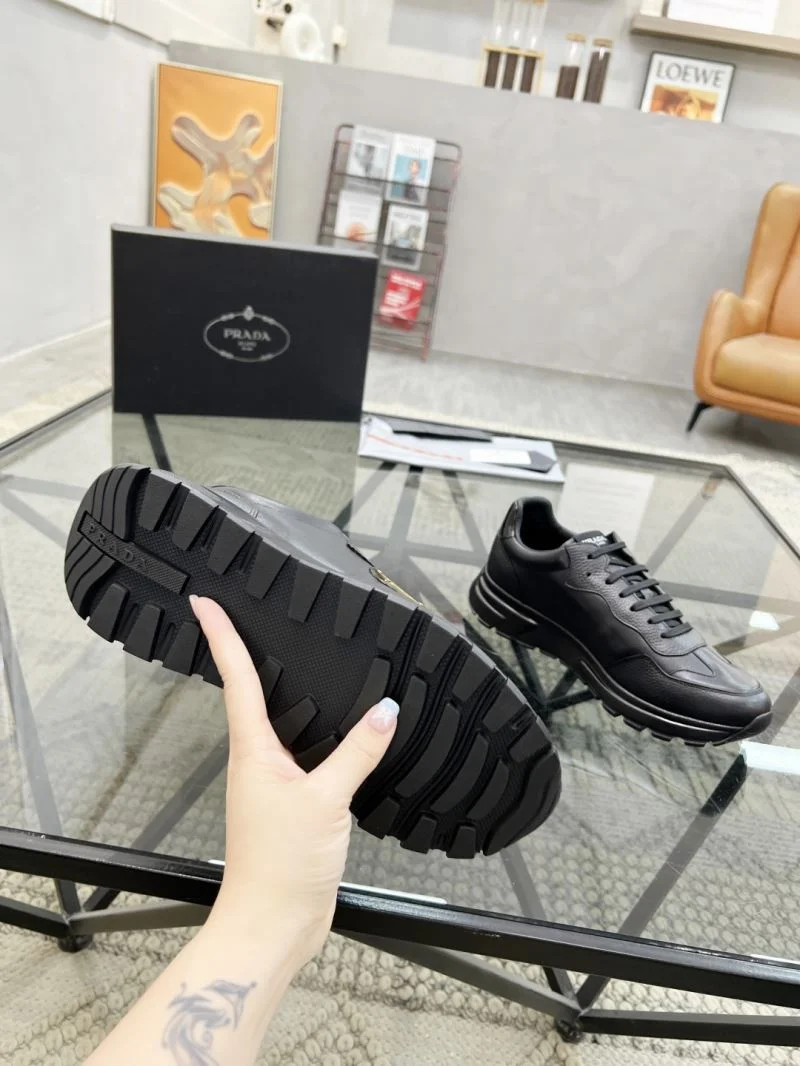Prada Low Shoes TimelessDesign 33827