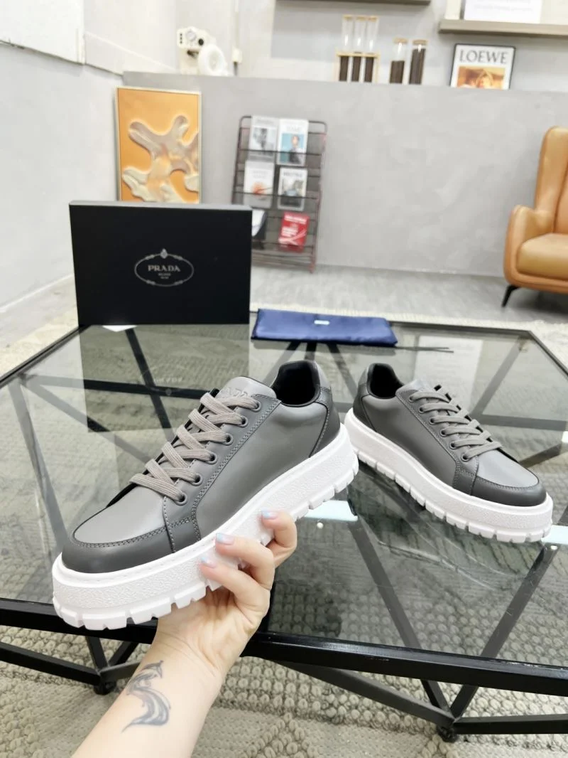 Prada Low Shoes HighQuality 33825