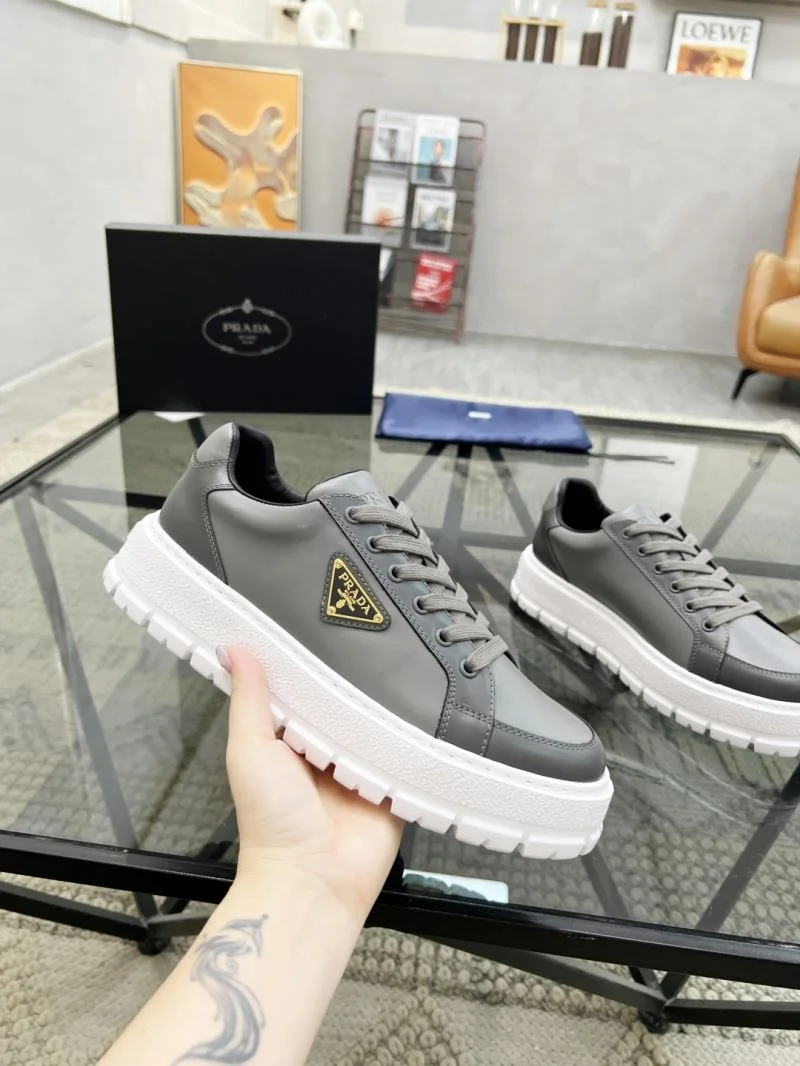 Prada Low Shoes HighQuality 33825