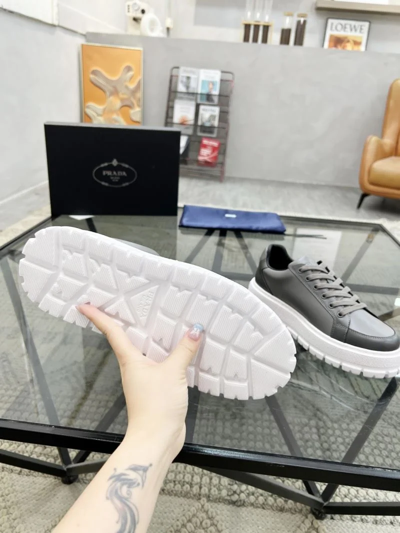 Prada Low Shoes HighQuality 33825