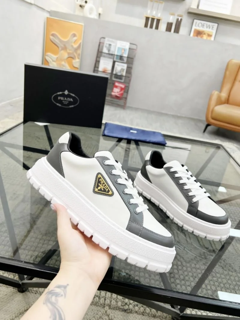 Bold Prada Low Shoes 33583