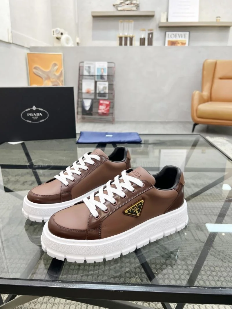 Tailored Prada Low Shoes 33824