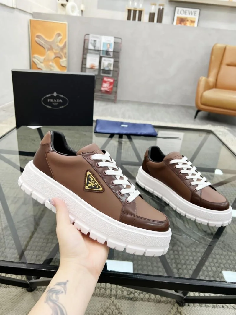 Tailored Prada Low Shoes 33824