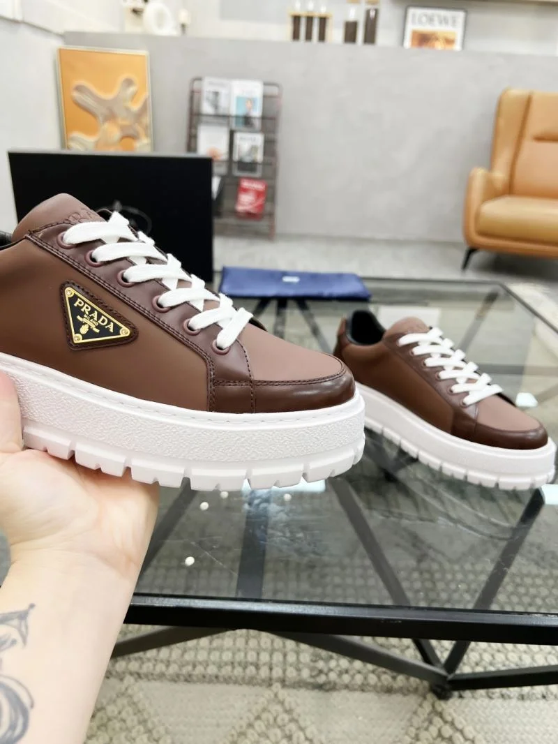 Tailored Prada Low Shoes 33824