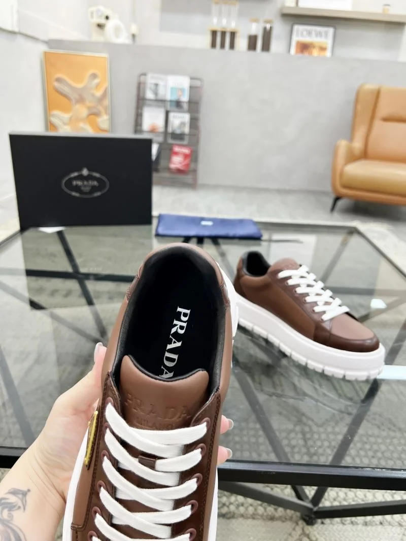 Tailored Prada Low Shoes 33824