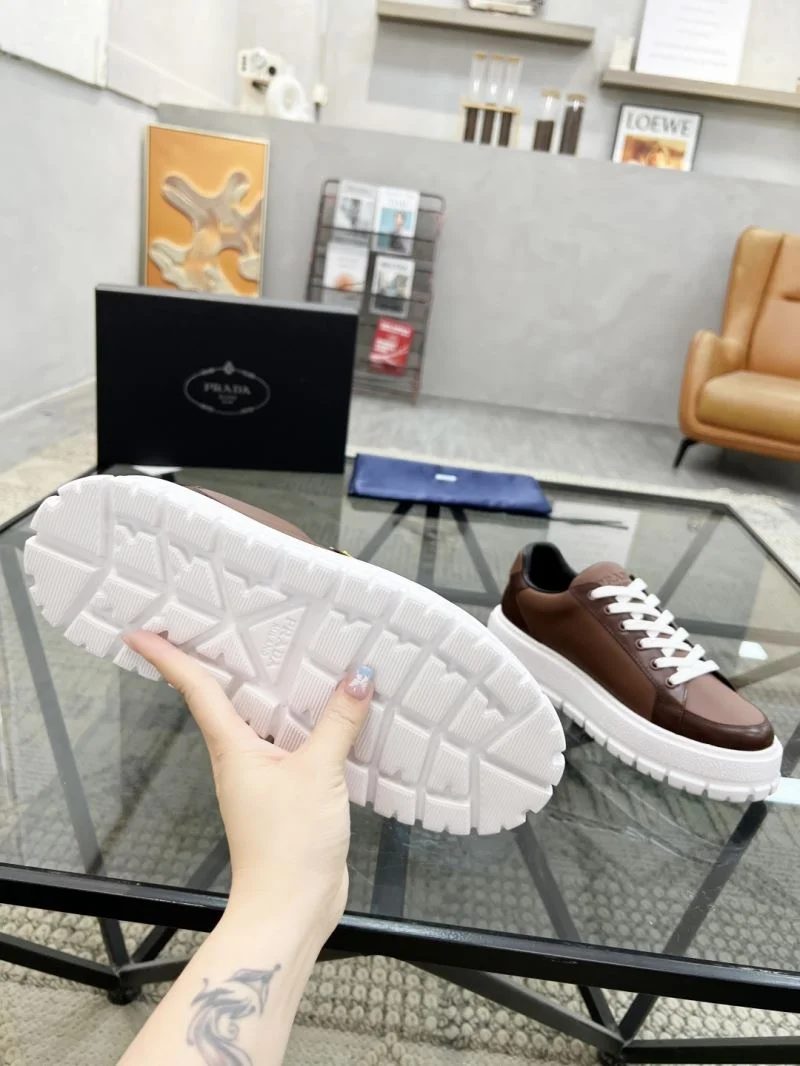 Tailored Prada Low Shoes 33824