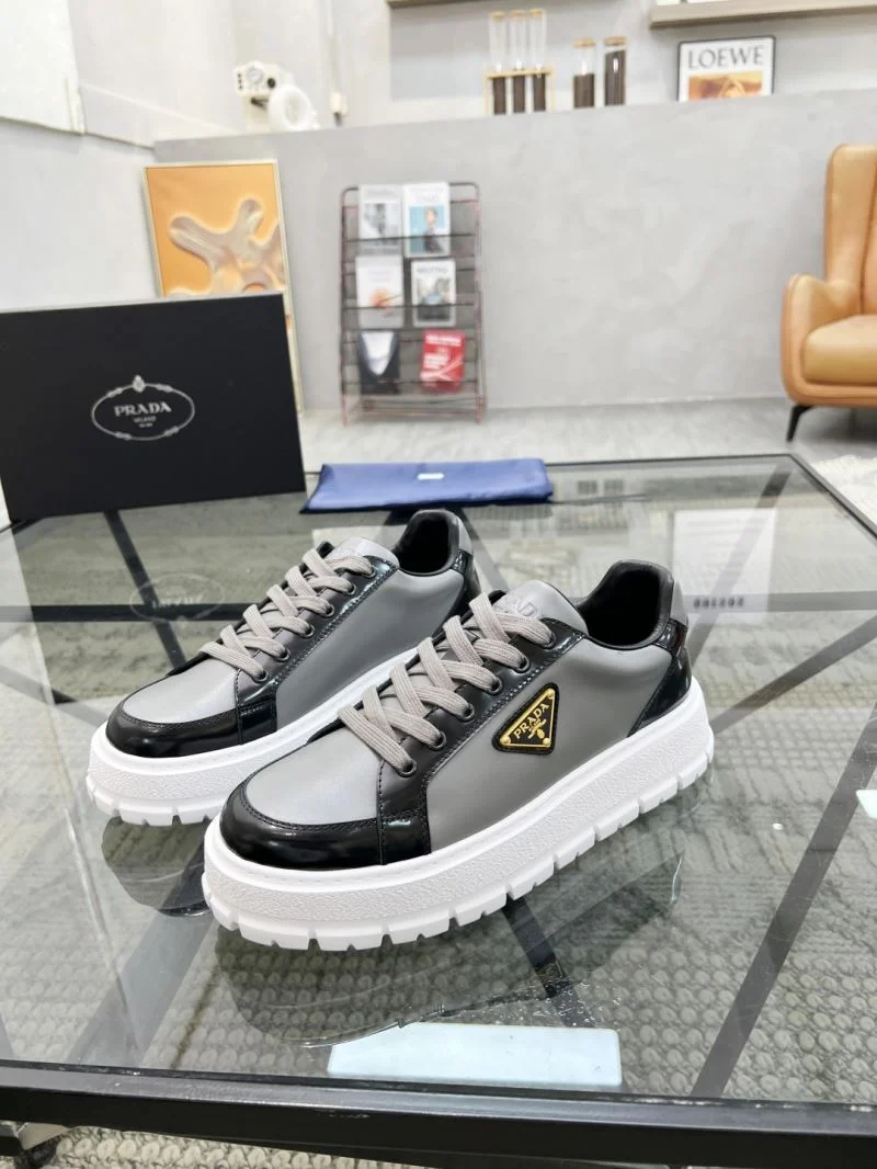 Prada Low Shoes Breathable 33810