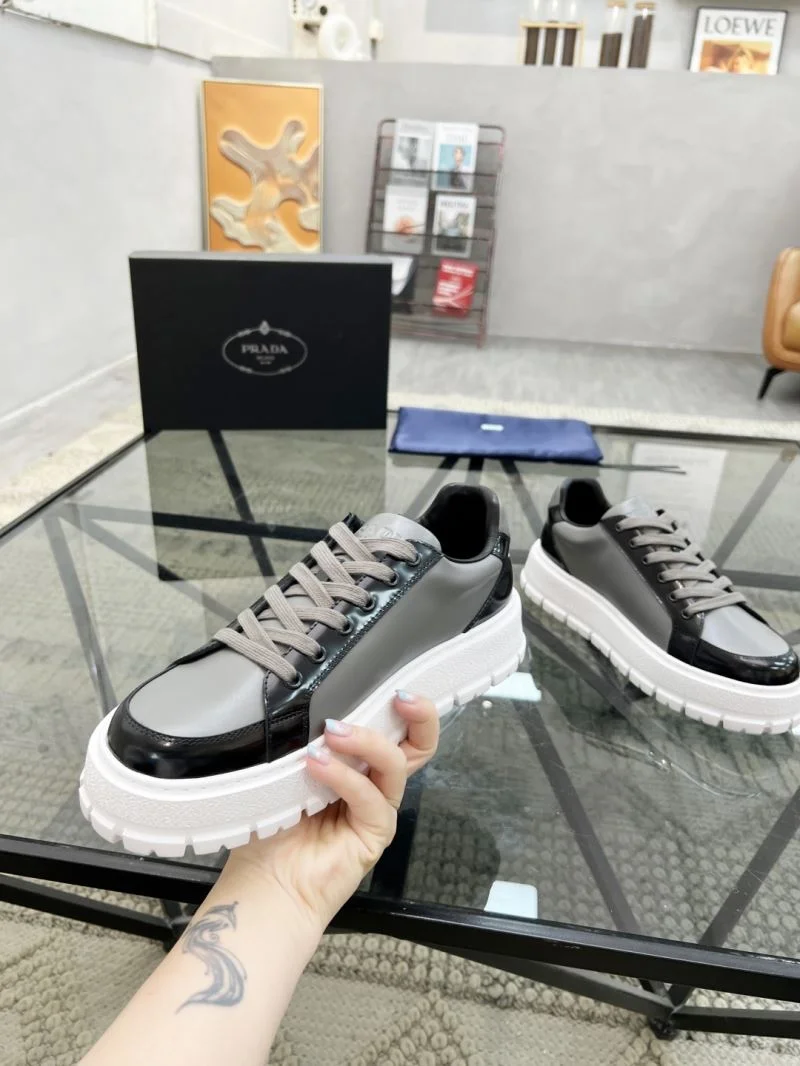 Prada Low Shoes Breathable 33810