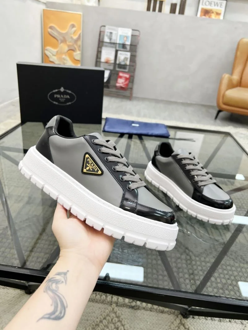 Prada Low Shoes Breathable 33810