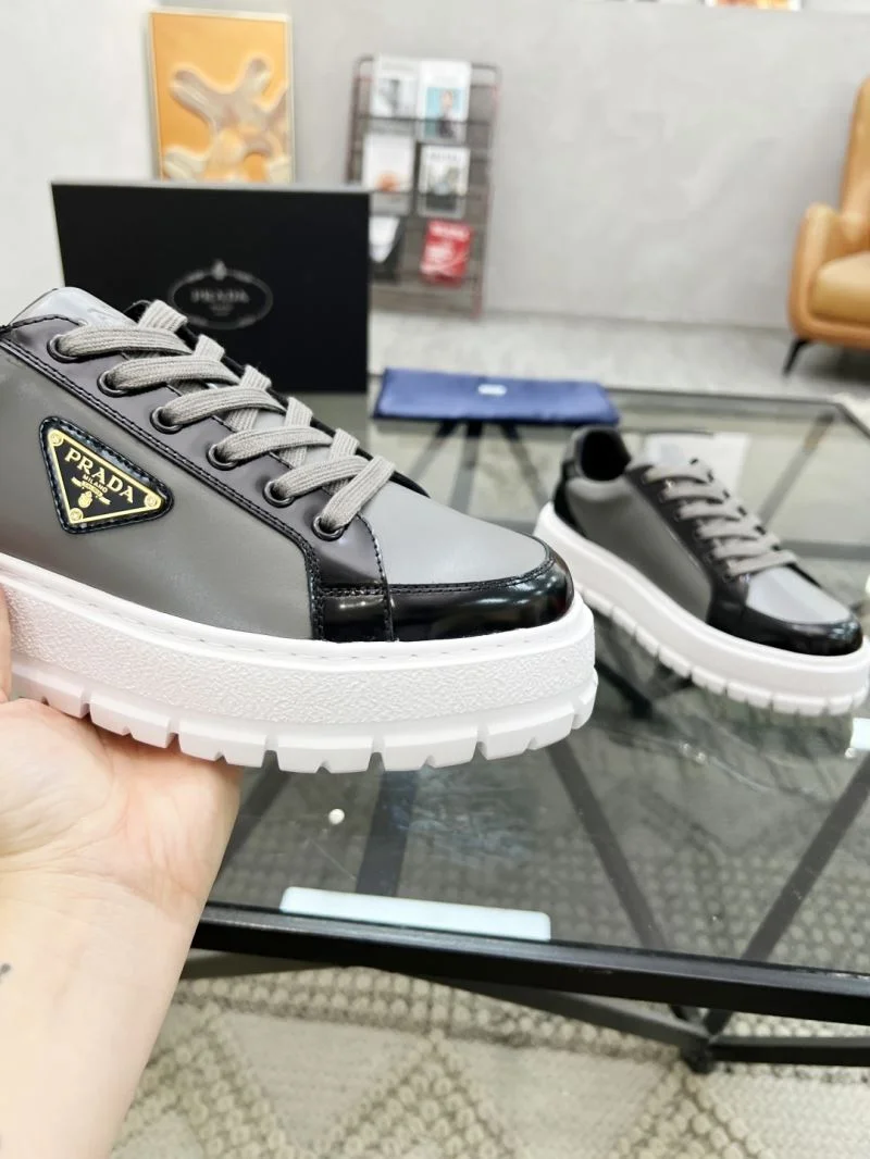 Prada Low Shoes Breathable 33810