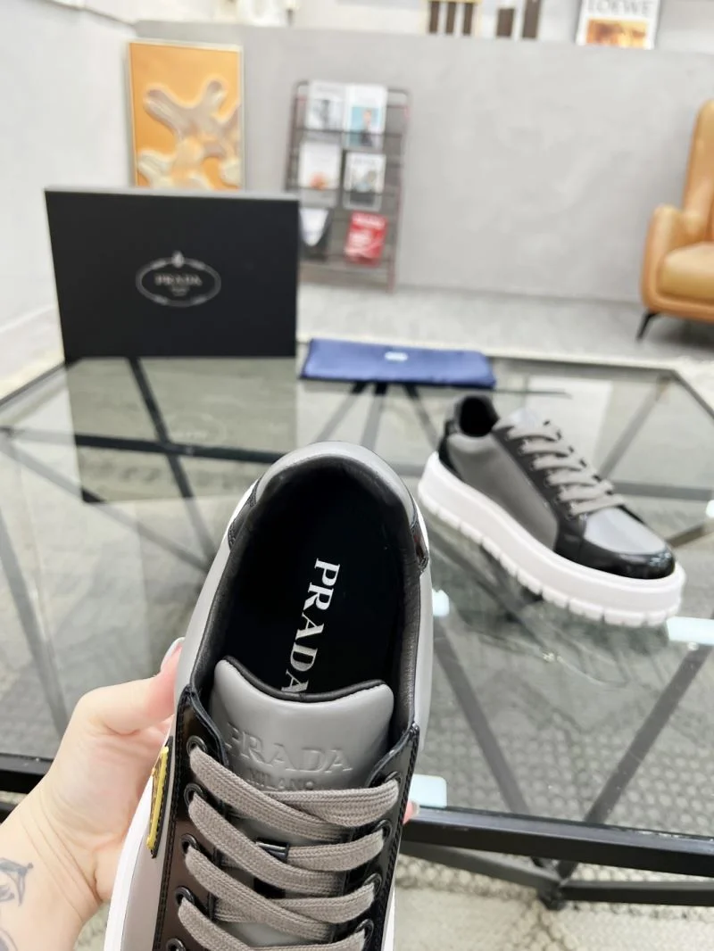Prada Low Shoes Breathable 33810