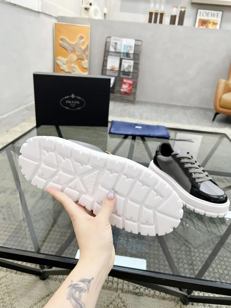 Prada Low Shoes Breathable 33810