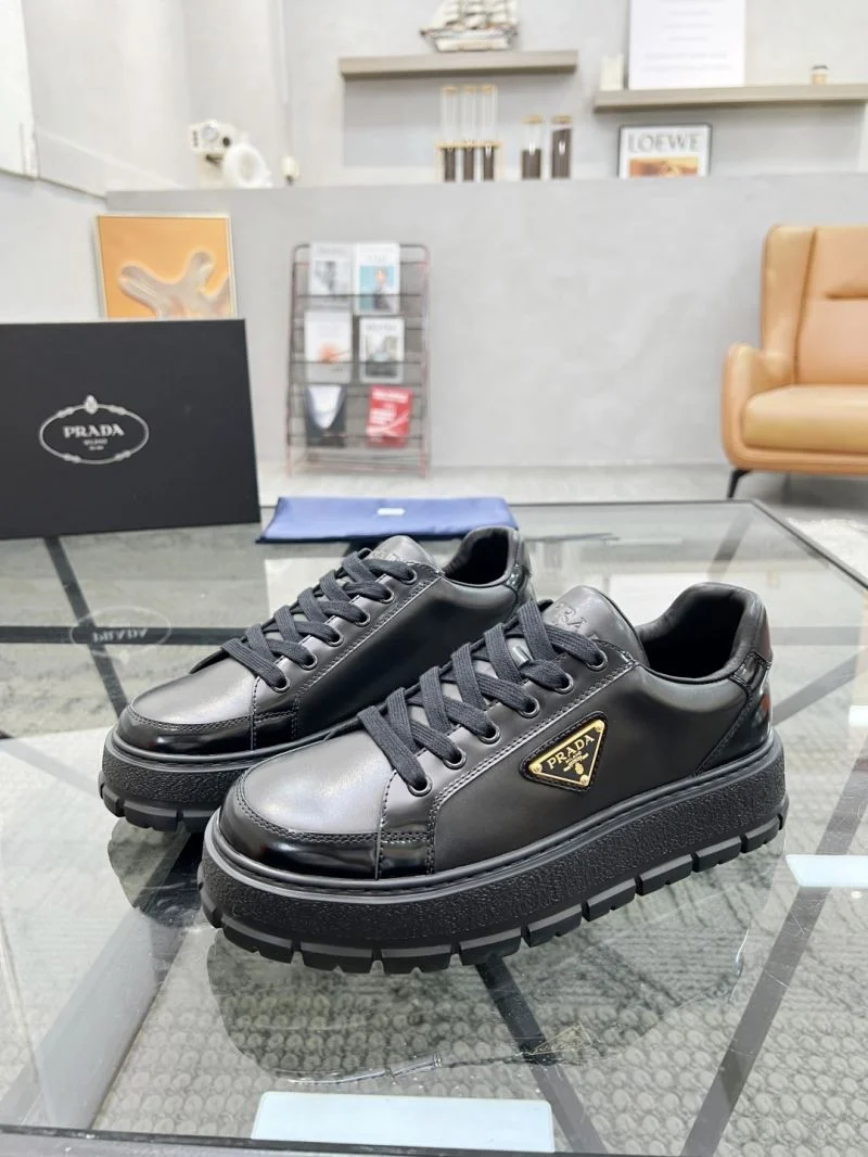 ComfortFit Prada Low Shoes 33806