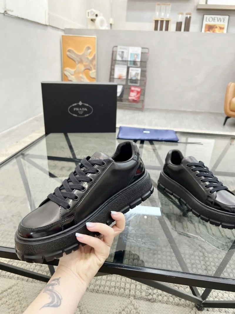 ComfortFit Prada Low Shoes 33806