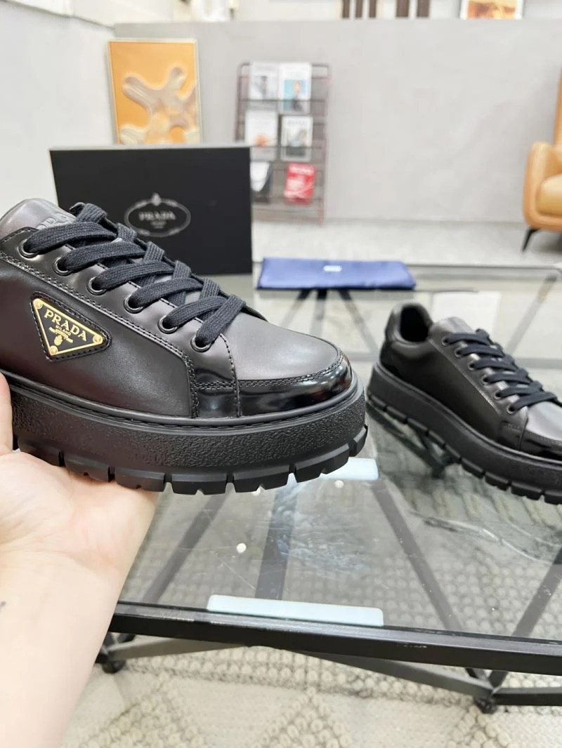 ComfortFit Prada Low Shoes 33806