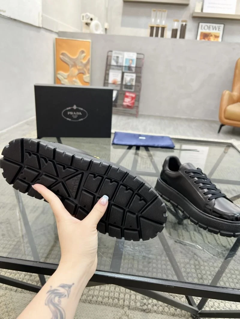 ComfortFit Prada Low Shoes 33806