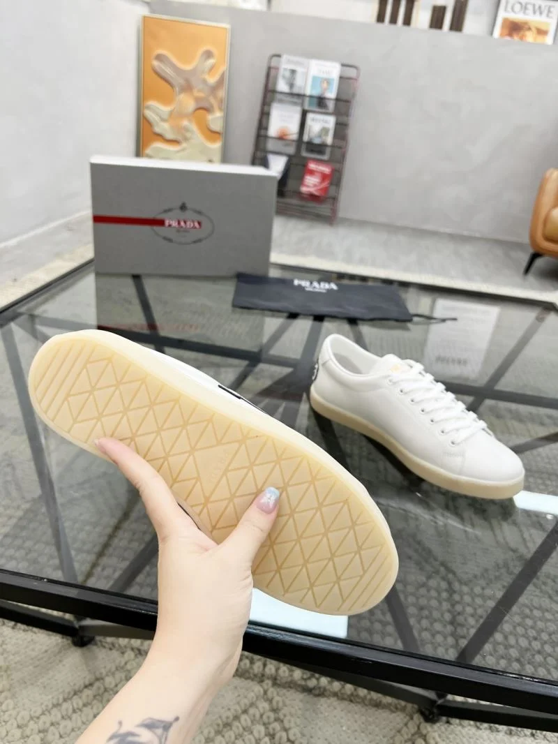 Resilient Prada Low Shoes 33803